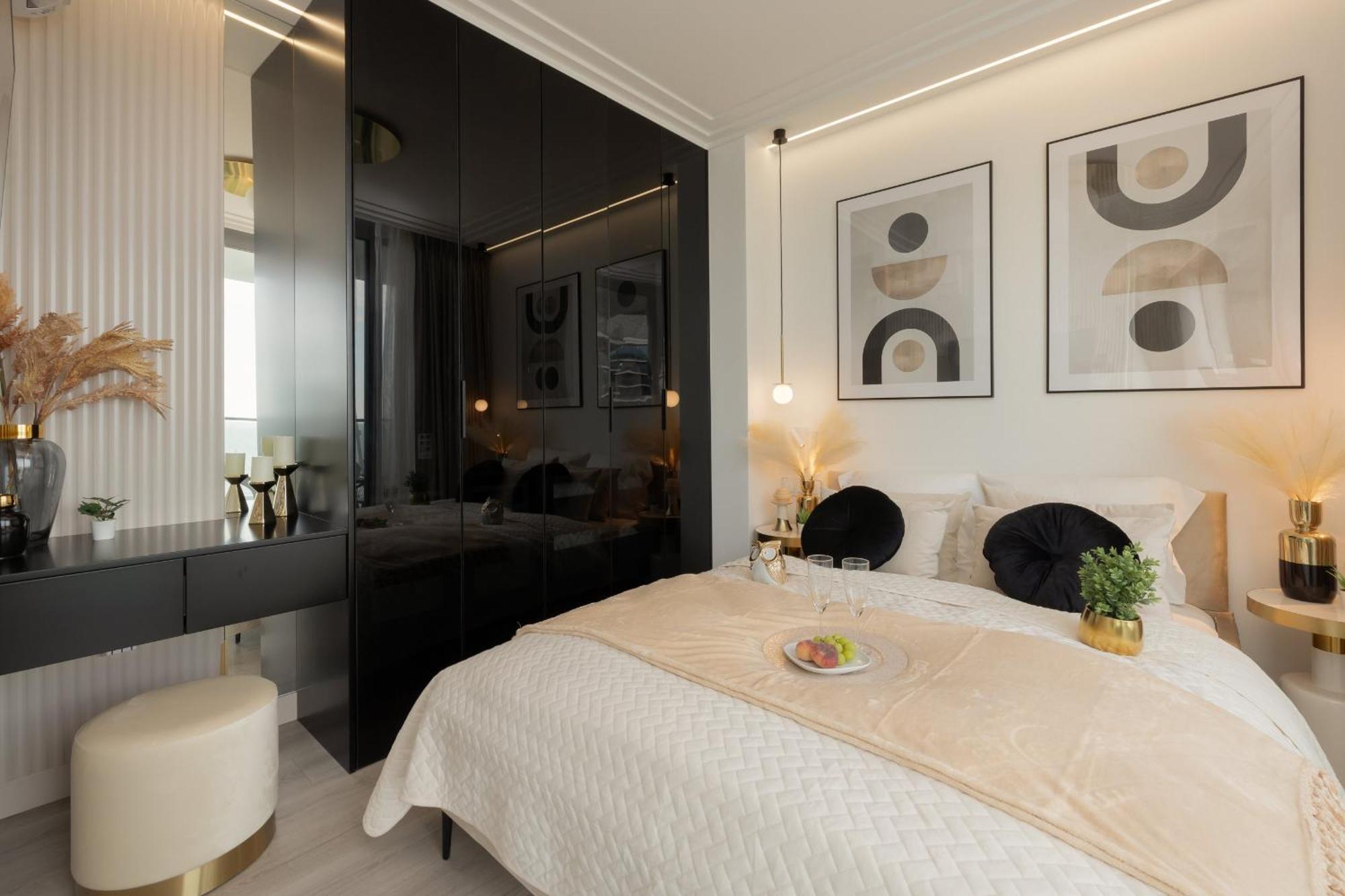 Royallux Apartment Waves Resort & Spa - Sea View From Balcony By Renters Prestige مينززدرويه المظهر الخارجي الصورة